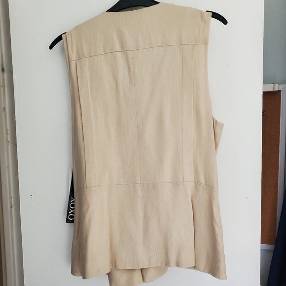 Xoxo Asymmetrical Zip Front Vest - Picture 2 of 4